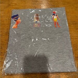 XL Gray T-Shirt with Egyptian Graphics